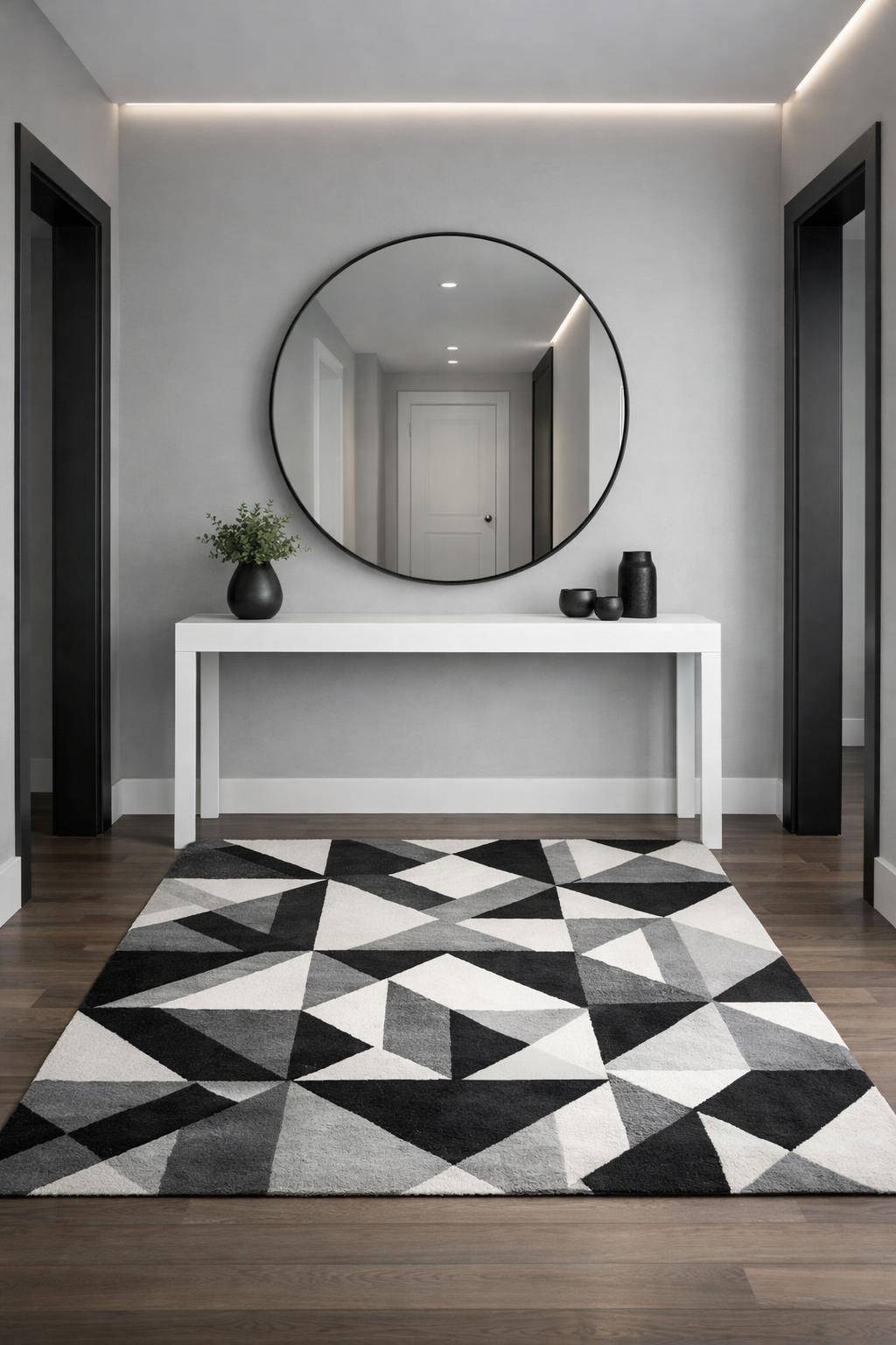 Flur in Grau gestalten- Lege einen gemusterten Teppich im Flur aus
